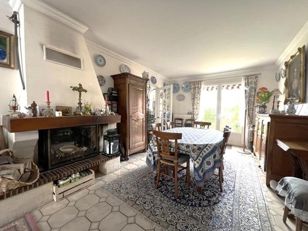 Maison Villepreux 9 pièces 7 chambres 180 m2 Type Marly