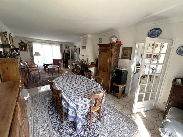 Maison Villepreux 9 pièces 7 chambres 180 m2 Type Marly