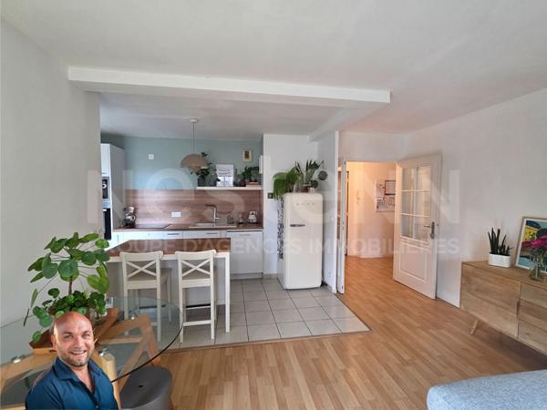 Bel appartement rénové avec balcon - Proche centre- ville