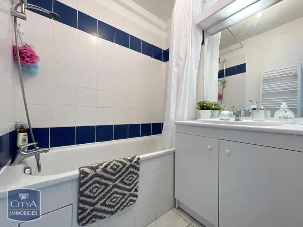 Appartement à louer 2 pièces 48.14m² Sorgues (84700)