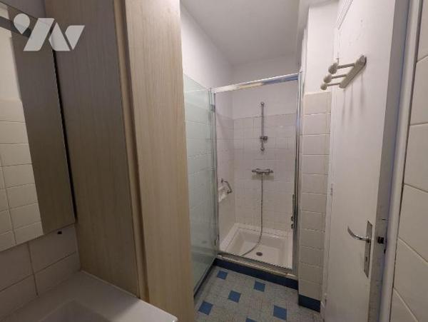 Quimperlé, maison individuelle composée comme suit:
Rez-de-chaussée: entrée sous véranda, cuis...