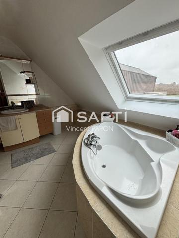 Maison familiale lumineuse avec suite parentale, jardin et garage – Tram-train à 5 min