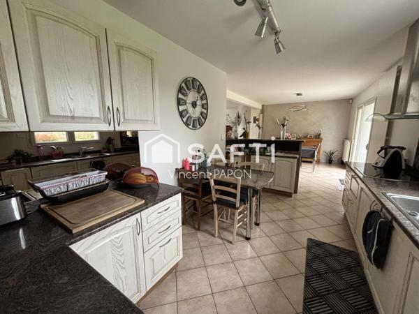 Maison familiale lumineuse avec suite parentale, jardin et garage – Tram-train à 5 min