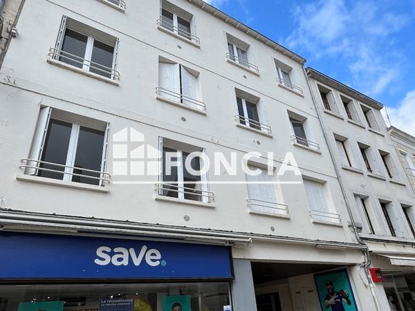 Location Appartement 2 pièces 45 m² - 20 RUE SAINTE MARTHE Niort 79000