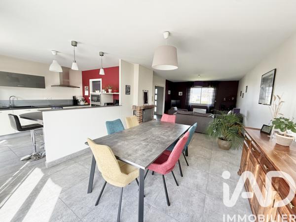 Maison à vendre 7 pièces 210 m² Bonchamp-lès-Laval