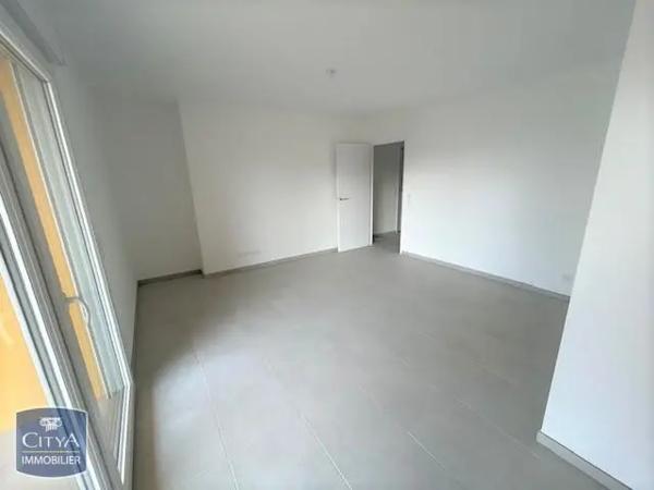 Appartement à louer 3 pièces 63.7m² Avignon (84000)