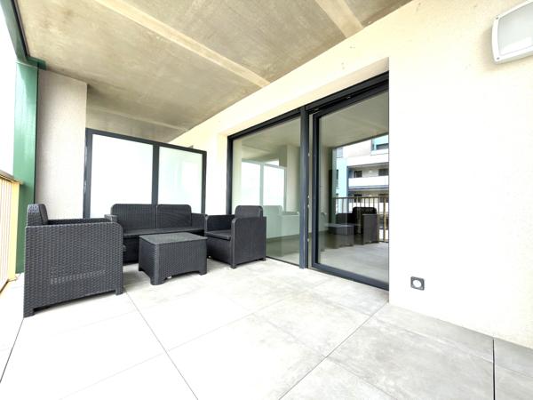 Location à Uckange 44 m², 2 pièces, 1 chambre une place de parking privé, 500m de la gare