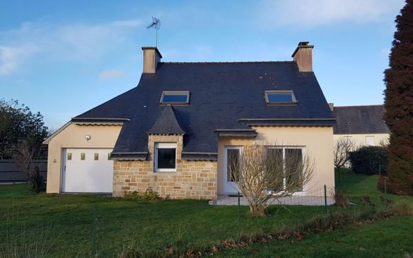 Maison à vendre    5 pièces • 82 m2 Ploumagoar