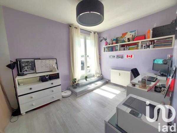 Appartement 5 pièces de 104 m² à Dammarie-les-Lys (77190)