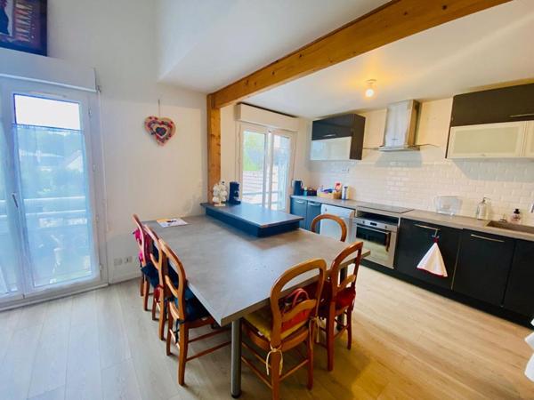Appartement Emerainville 3 pièce(s) 73.15 m2