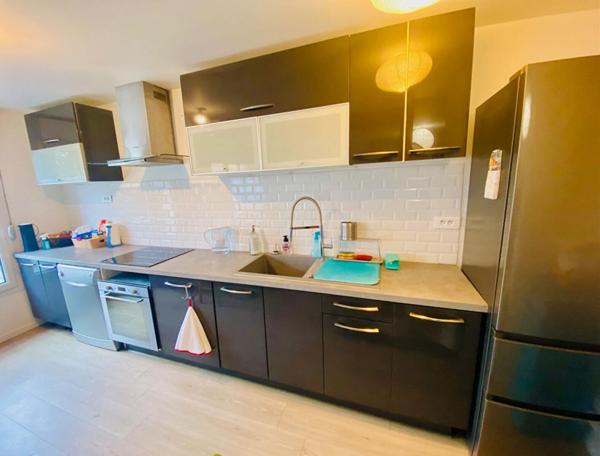 Appartement Emerainville 3 pièce(s) 73.15 m2