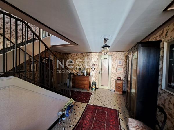 A VENDRE GRANDE MAISON AU CALME A DEUX PAS DU CENTRE VILLE