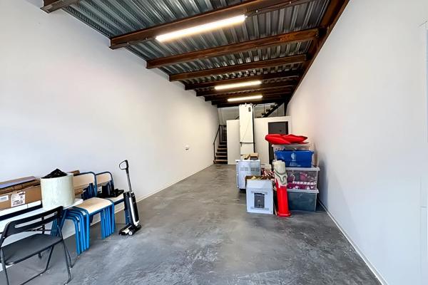 Locaux professionnels / commerciaux à louer - Vestric et Candiac