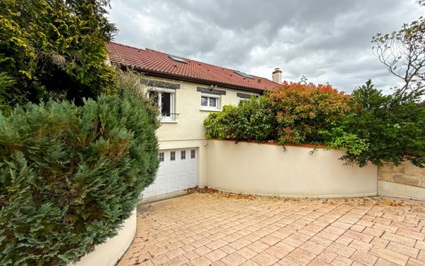 Maison à vendre    5 pièces •  Fleury-les-Aubrais