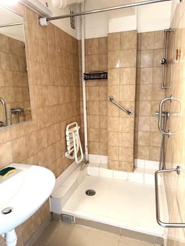 Calme - Lumineux - Vue imprenable - Traversant + Cave