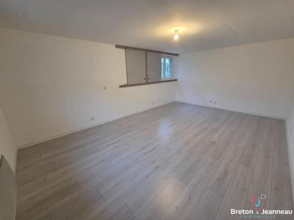 Grande maison familiale de 240 m² avec dépendance aménagée, Terrain clos de 1 100 m²