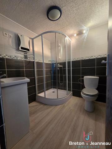 Grande maison familiale de 240 m² avec dépendance aménagée, Terrain clos de 1 100 m²