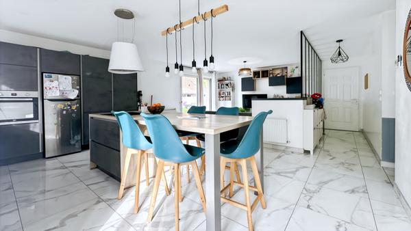 Chailly-en-Bière (77930) A Vendre - Maison de plain-pied proche du centre-ville de 102m².