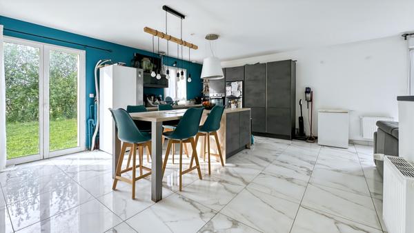 Chailly-en-Bière (77930) A Vendre - Maison de plain-pied proche du centre-ville de 102m².