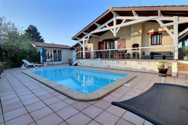 Maison Avenue d'Aquitaine 33560 carbon blanc