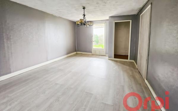 Maison à vendre    2 pièces •  Drevant