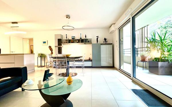 Appartement à vendre    3 pièces • 72,50 m2 Mougins