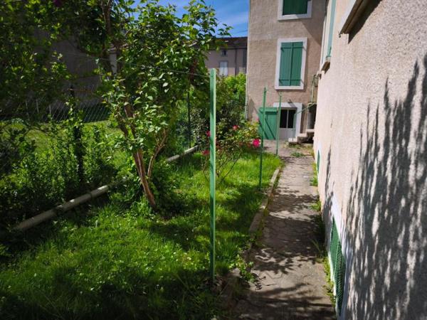 MAISON  AVEC 2 APPARTEMENTS - 2 GARAGES - JARDIN -MAZAMET