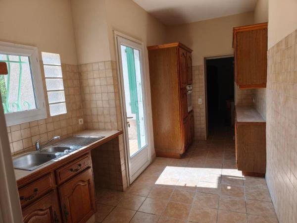 MAISON  AVEC 2 APPARTEMENTS - 2 GARAGES - JARDIN -MAZAMET
