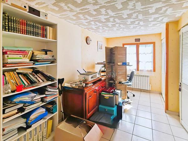 Un bien rare, proche de la gare et des écoles à pied: