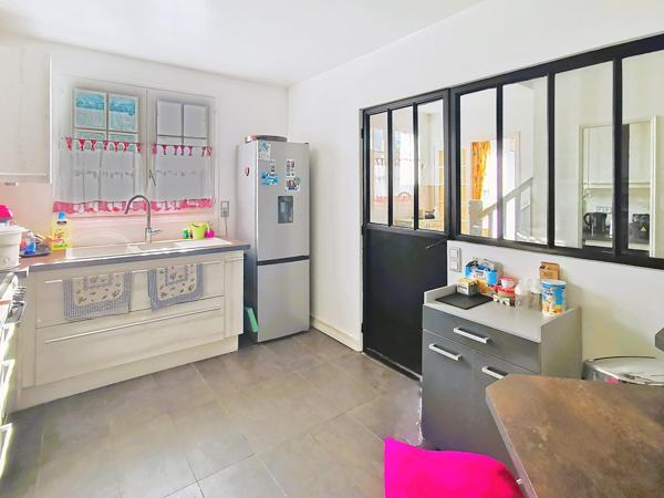 Un bien rare, proche de la gare et des écoles à pied: