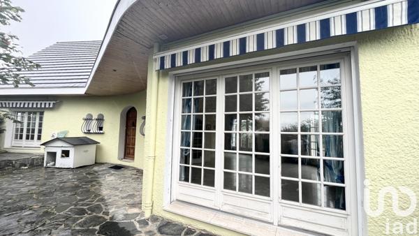 Maison à vendre 7 pièces 216 m² Saint-Galmier