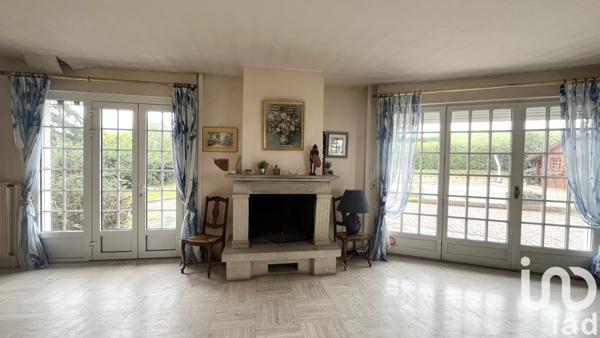 Maison à vendre 7 pièces 216 m² Saint-Galmier