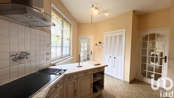 Maison à vendre 7 pièces 216 m² Saint-Galmier