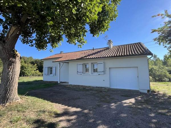 Maison à louer 865 € CC La Chapelle-Faucher 3 p 80 m² DPE D