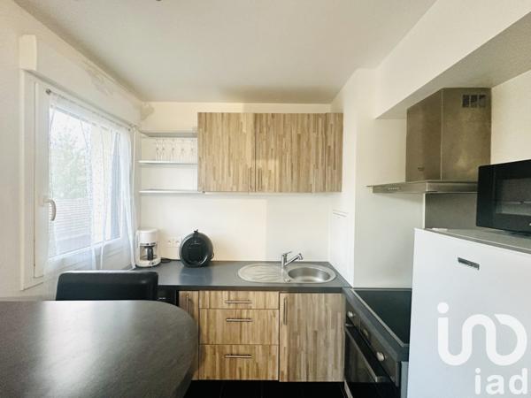 Appartement 2 pièces de 37 m² à Trappes (78190)