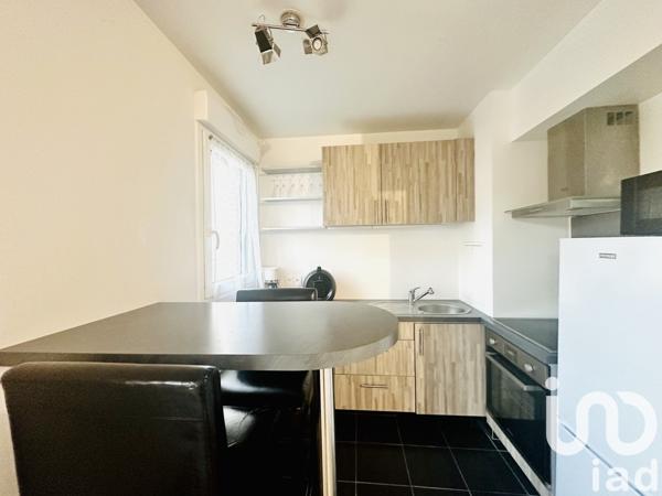 Appartement 2 pièces de 37 m² à Trappes (78190)