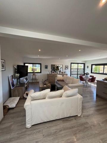 Haut de villa moderne et lumineuse