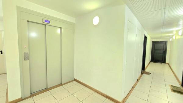 Dpt Essonne (91), à vendre BALLAINVILLIERS appartement T2 avec Balcon