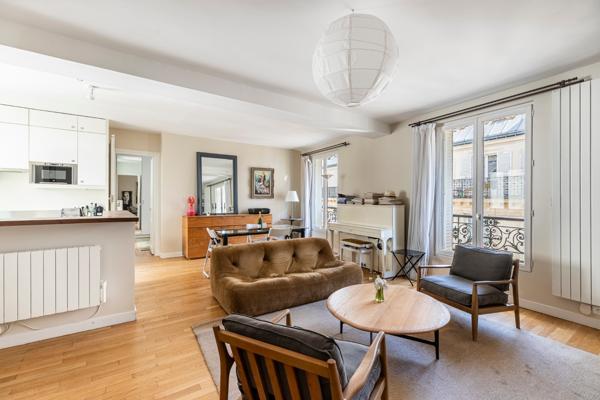 Place des Victoires – Élégant 68 m² – Traversant – 2 chambres possibles – Parking à proximité