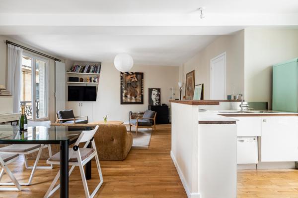 Place des Victoires – Élégant 68 m² – Traversant – 2 chambres possibles – Parking à proximité