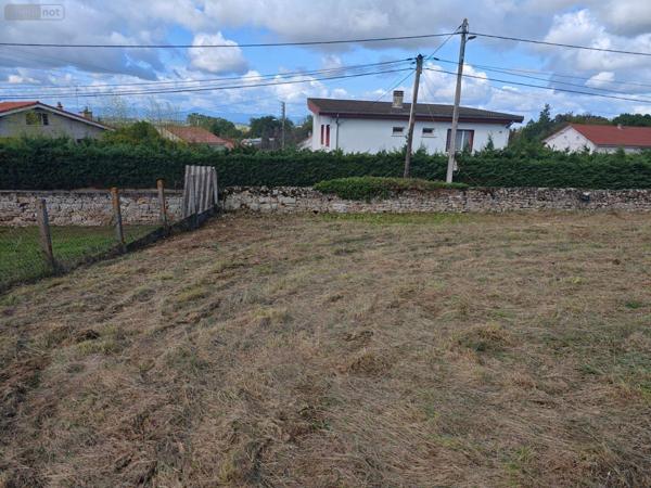 Terrain à Batir à vendre à Lezoux dans le Puy-de-Dôme (63190), ref : 13372/280