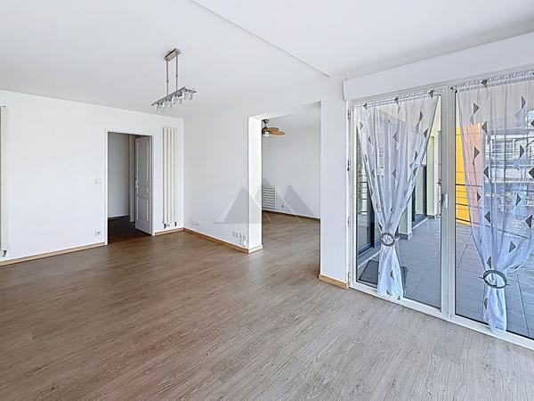 A VENDRE APPARTEMENT BOURG DE SAINT MARC 2 CHAMBRES ASCENSEUR ET TERRASSE