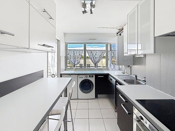 A VENDRE APPARTEMENT BOURG DE SAINT MARC 2 CHAMBRES ASCENSEUR ET TERRASSE