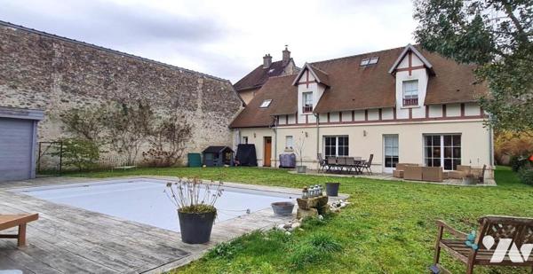 Vieux moulin, Maison de 2009 avec piscine sur une parcelle de 870m2