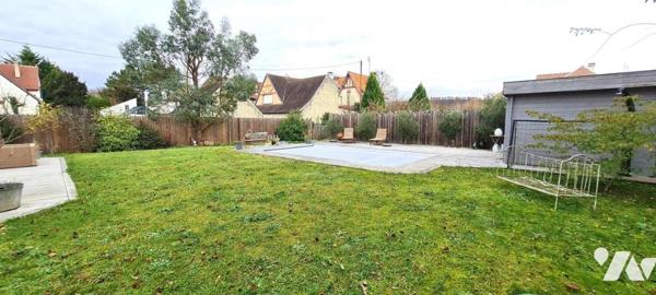 Vieux moulin, Maison de 2009 avec piscine sur une parcelle de 870m2