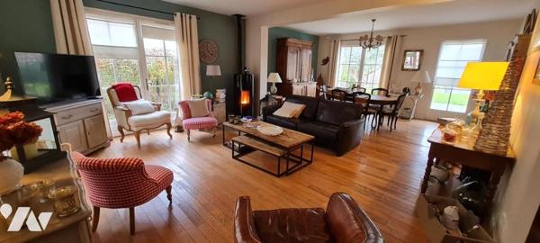 Vieux moulin, Maison de 2009 avec piscine sur une parcelle de 870m2