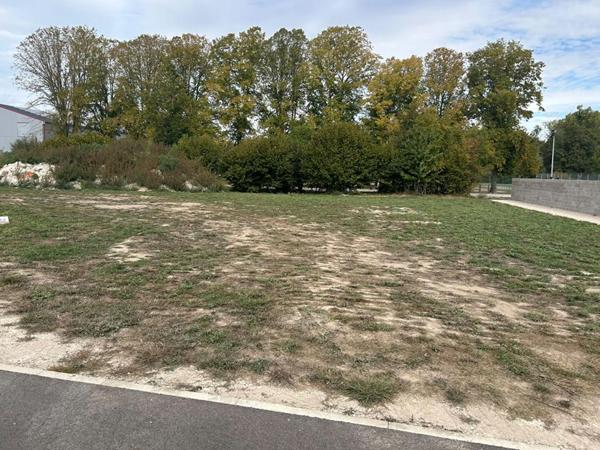 Terrain 823 m² "Jardin des nains" LOT1
