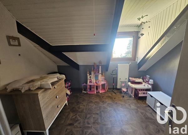 Maison traditionnelle 9 pièces de 243 m² à Creysse (24100)