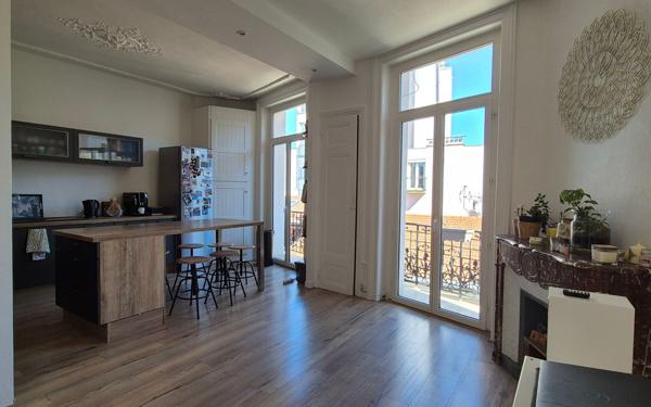 Appartement à vendre    3 pièces • 101,50 m2 Saint-Étienne