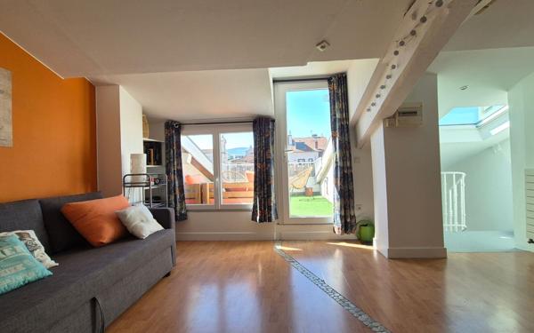 Appartement à vendre    3 pièces • 101,50 m2 Saint-Étienne